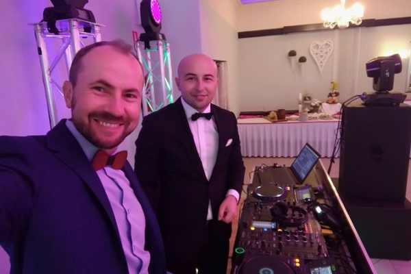 Exclusive DJs Dominik Szymoniak - profesjonalny DJ na wesele